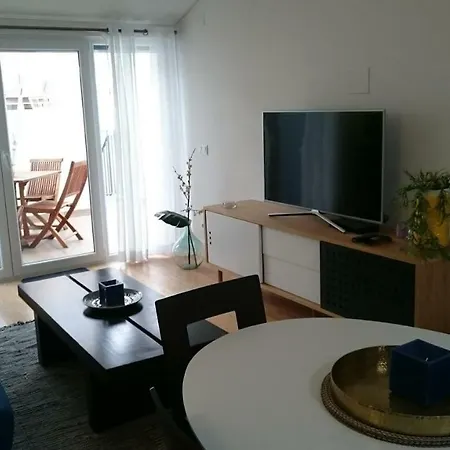 Tauro 195 Near El Corte Ingles ליסבון