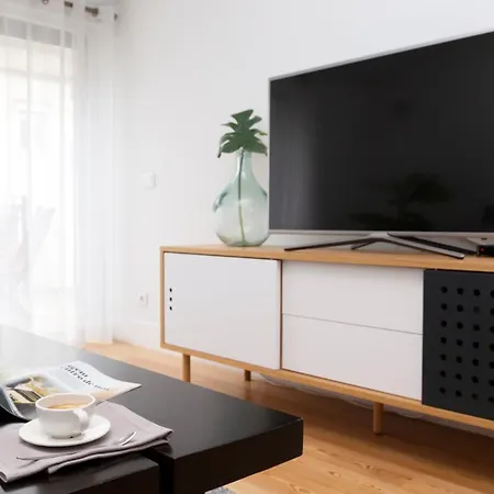 Tauro 195 Near El Corte Ingles * Lisboa